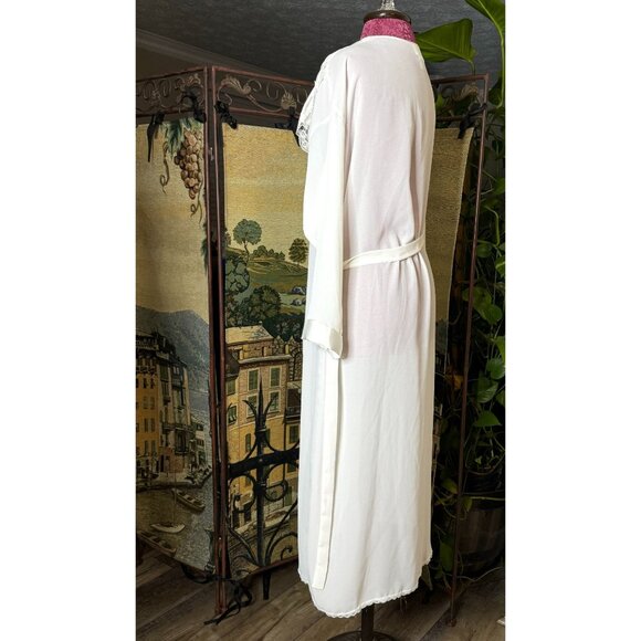 Vintage Sheer White Lace Trimmed Robe With Belt - Picture 5 of 10